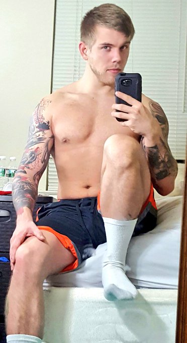 Getting ready for the gym. High socks showing off my thick calves. #legday #gymlife #male #hotguy https://t