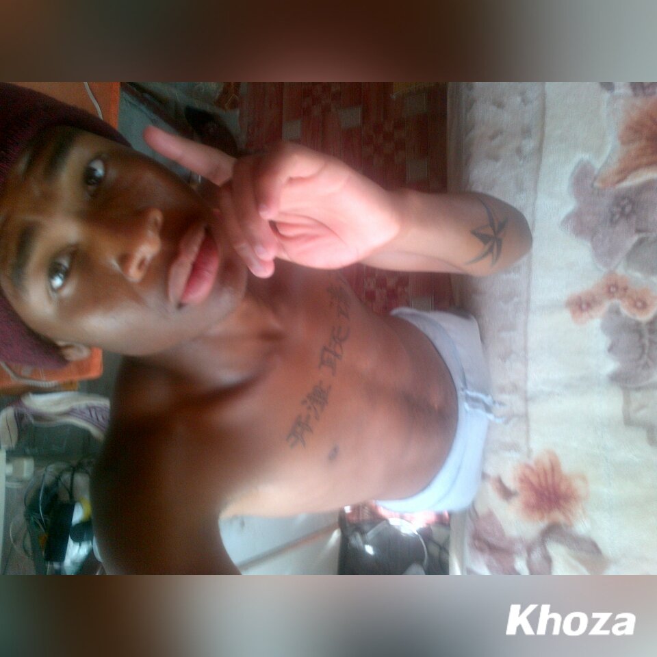 Ray_Mokgawe's tweet photo. "@Khoza110898: Me khoza https://t.co/bBX0zYTnyc"u need food in ur life bro or u need gym ☺