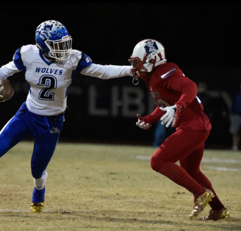 CoachMoniz's tweet photo. #28DB @_TurnerDom_ closing in on the tackle for No.21 Liberty HS(NV) Patriots win 7th NV Sunrise ☀️ Championship! #702hsfb #teamadidas https://t.co/Zt31yX1Wrs