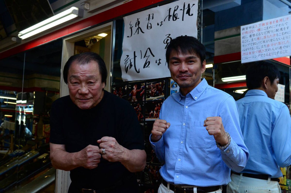 ボクシングビート בטוויטר 炎の男 輪島功一さん 今月号の飯田覚士の直撃トークのゲストです 練習は根性 試合は勇気 名言 珍言続出の対談となりました そして 注目の再戦が控える12月 リベンジの極意とは 詳しくは発売中の最新号74ページを T Co