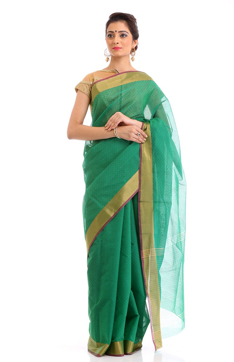 ZariVastram's tweet photo. Look ravishing draping this handloom cotton saree in green. https://t.co/mpXsY0BEMf
#savetheweavers #greensaree #zarivastram https://t.co/lBbX9oVU00