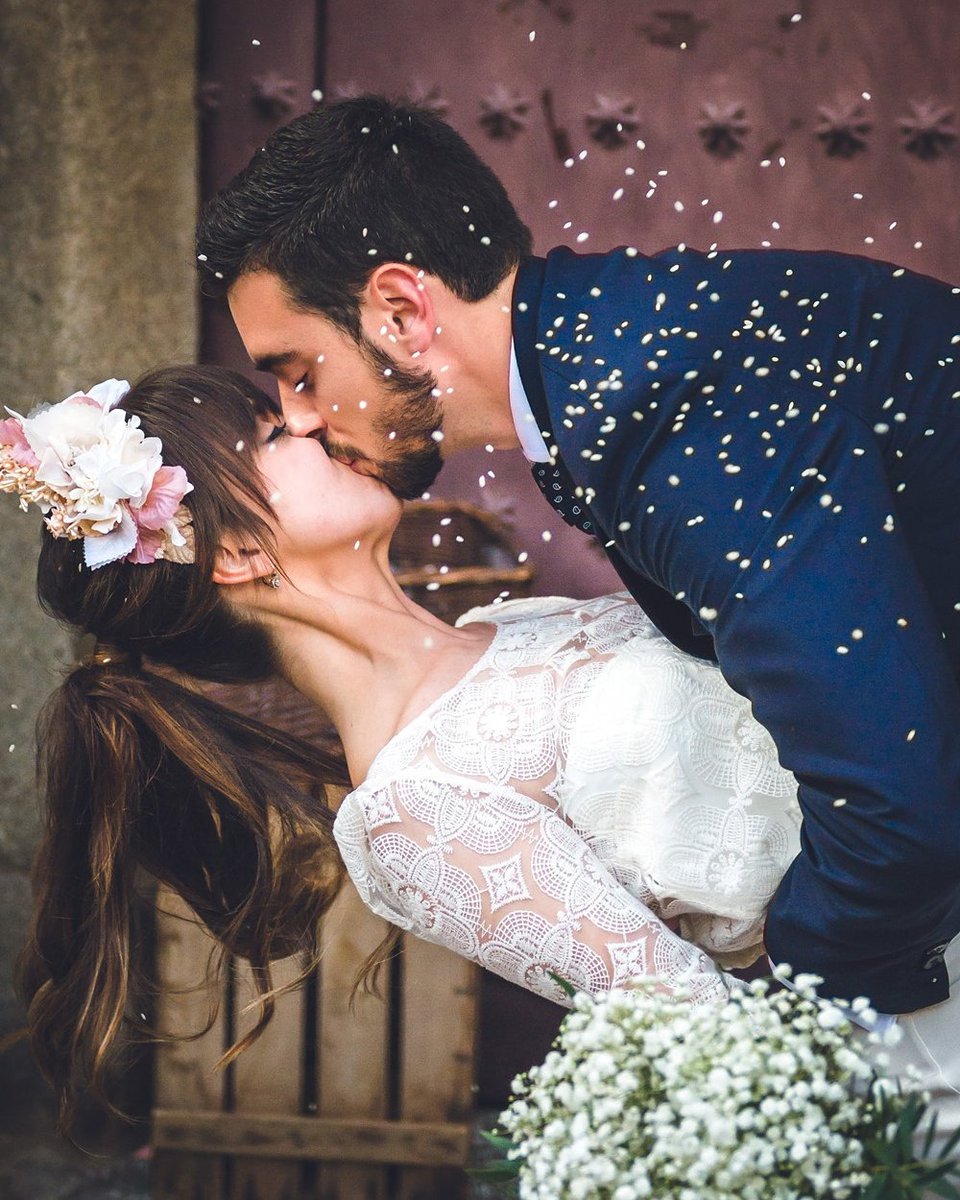 SomethingBlue's tweet photo. Hoy en el #blogdebodas: la #boda de Marta 🔝🔝 https://t.co/o4DDc75167 #inspiraciónparanovias @lauresagazan @Cigarral_Toledo #bodas #weddings https://t.co/c3knU4uWce