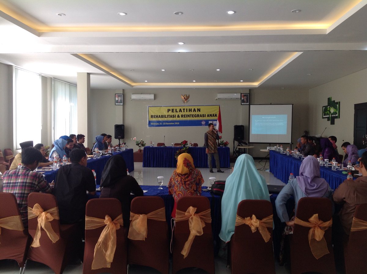 LPA_NTB's tweet photo. Pelatihan Rehabilitasi dan Reintegrasi Anak (21 - 23/11). https://t.co/V9nRAUIZKS