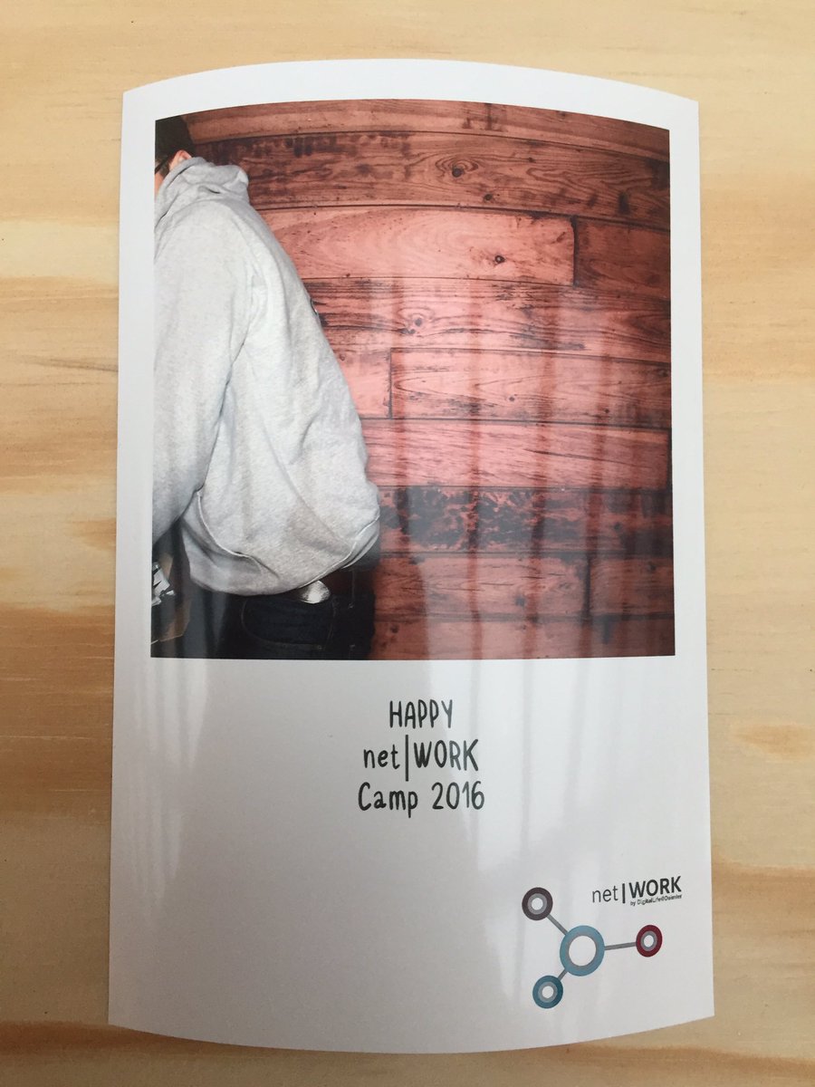 StefanHi1992's tweet image. If you wanna take a photo at the photo booth, it doesn't work like that! #nwc16 #photofail #photobooth