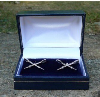 Send a little bit of rowing love this Christmas with a pair of silver crossed oar cufflinks #rowing #henley  #rowco