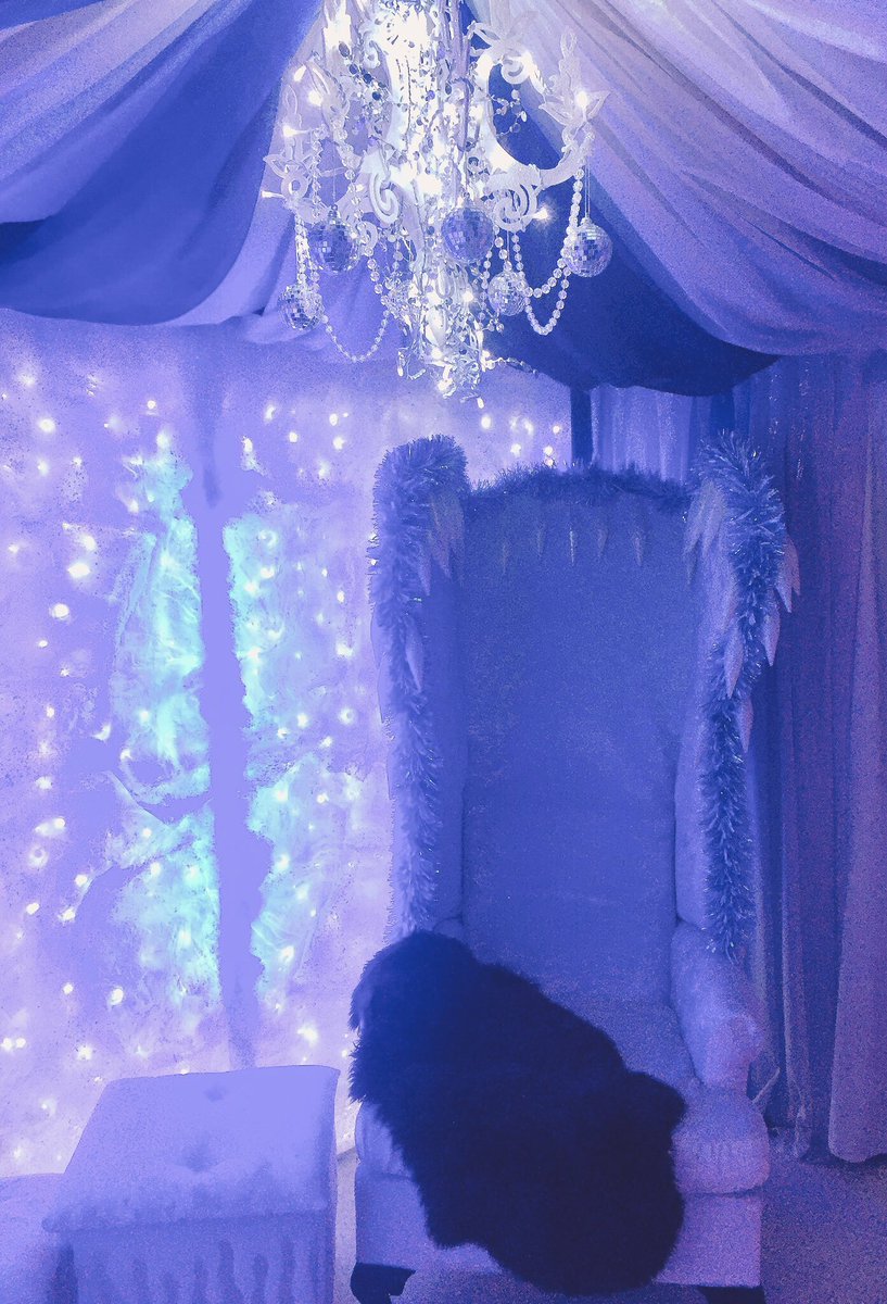 Santa🎅🏻opens🎄❄️️Grotto <a href="/BelfryShopping/">Belfry Shopping Centre</a> at 11am on Sat 26th. FREE Visit +🎁! Donations to <a href="/StripeyStork/">Stripey Stork</a> &amp; <a href="/HomeStartES/">HomeStartEastSurrey</a> 💌#Redhill #shoplocal