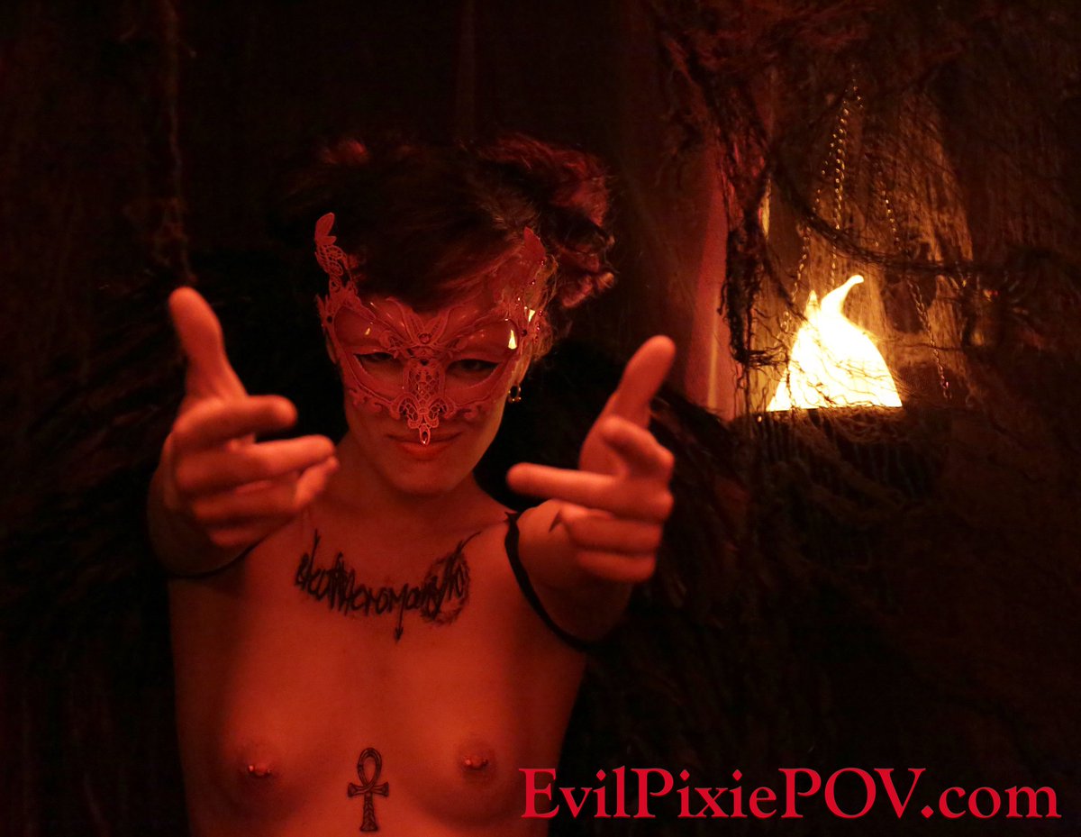 EvilPixiePov's tweet photo. Igniting the Flames of Sexual Passion in The Dark Realm at https://t.co/oApuu93caW 💀 #fellatio #pixie #facial #evil #cosplay #sex #hot ✨ https://t.co/EQWNiJoGti
