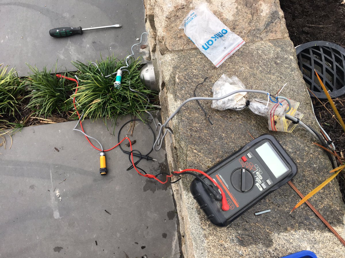 Wouldn't be summer if I wasn't fixing my garden. Pfft IP67. Failed PNP sensor