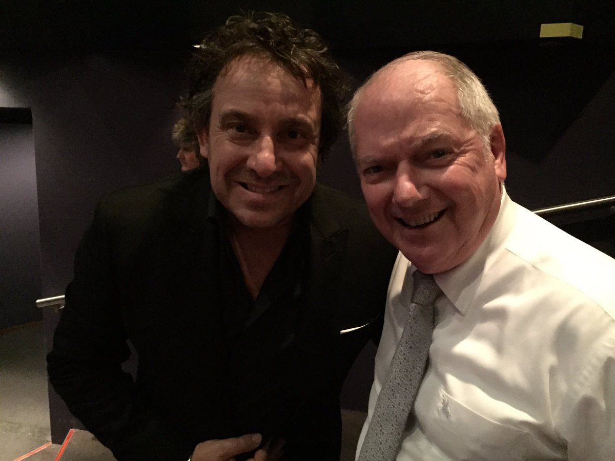 @ronnie_tober en <a href="/borsato/">Marco Borsato</a> op de premiere van Chorus Line. Jan van Ronnie was thuis en mijn <a href="/WillekeDestell/">Willeke D'estell</a> ook. Mooie avond was het.