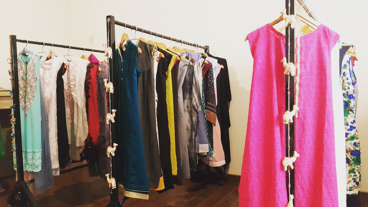 aeyybeee's tweet photo. #Nadeeah #pret #semiformals #formals #women #eastern #exhibition #today #fall #winter #karachi #fashion #apparel #blogger #aeybeevlife https://t.co/hUHCZk2zD2