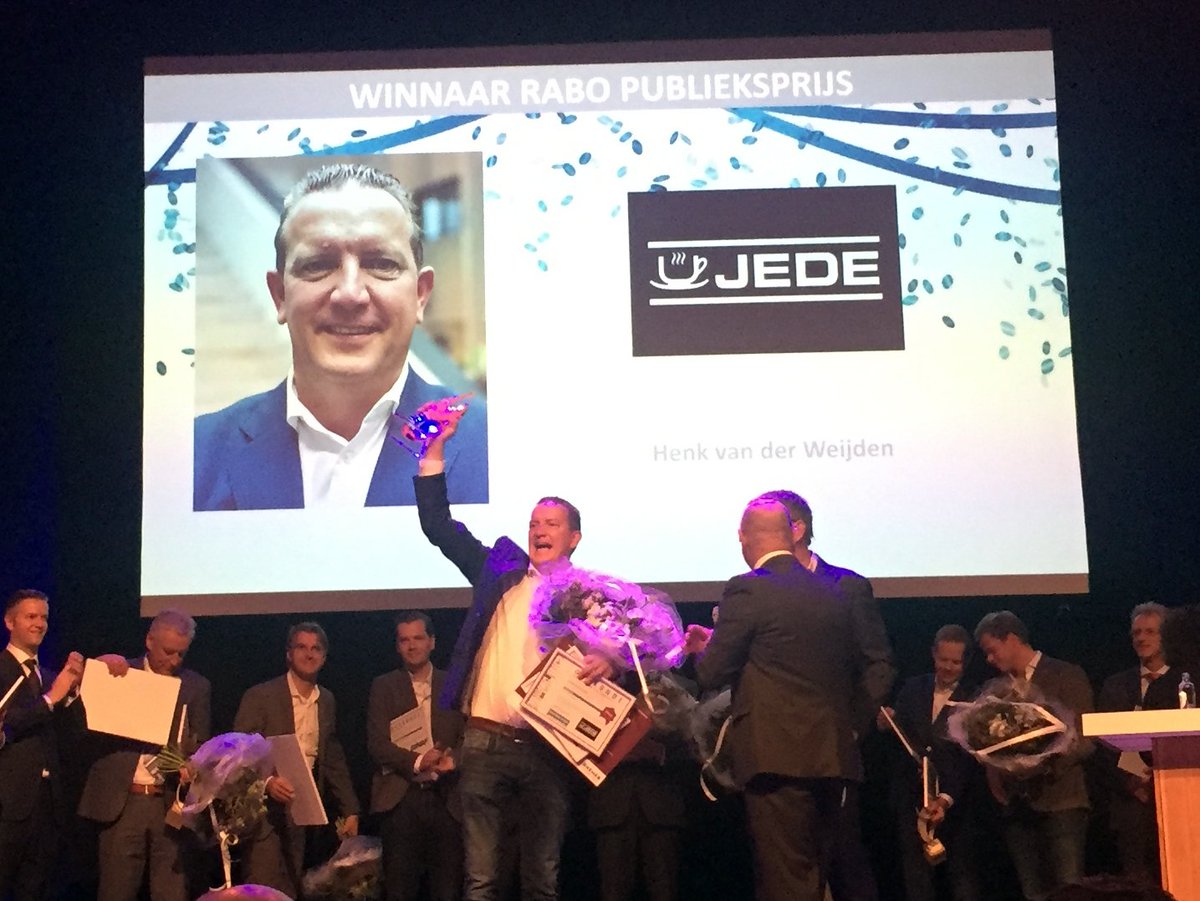 Wij hebben gisteravond tijdens het Business Event Veenendaal de Publieksprijs gewonnen. Bedankt voor het stemmen! #trots #BEV16