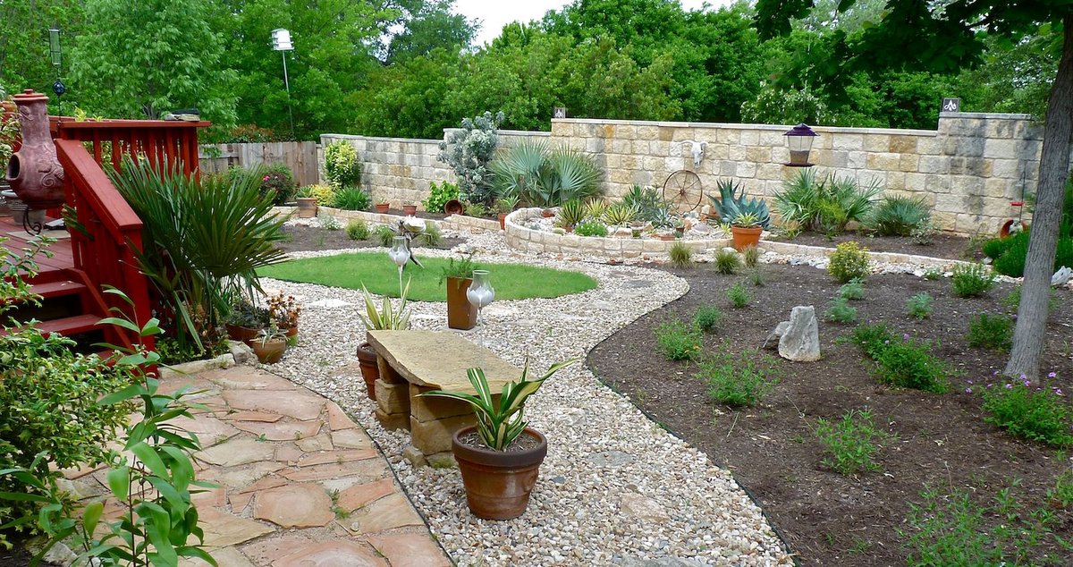 PavingWarehouse's tweet photo. If you are interested in the Stone Age Rustic design then Contact us for #pavingtiles: +27 11 310 2380 or frontdesk@thepavingwarehouse.co.za https://t.co/9cag8ohoDF