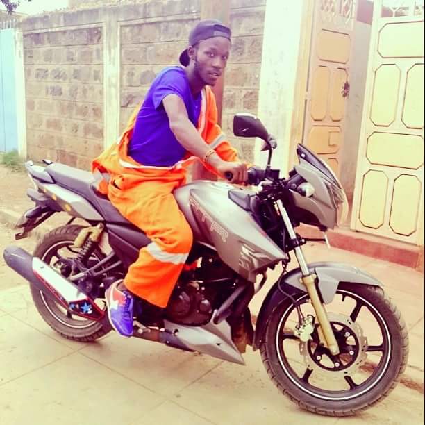 deejay_Jonaz's tweet photo. #SAPAWARDS2016 I WAS A NOMINEE IN CATEGORY ARTIST OF THE YEAR COME AND SEE IF I WON... @WanjiruNjeri4 @jzerohype https://t.co/HiOepsmQrO