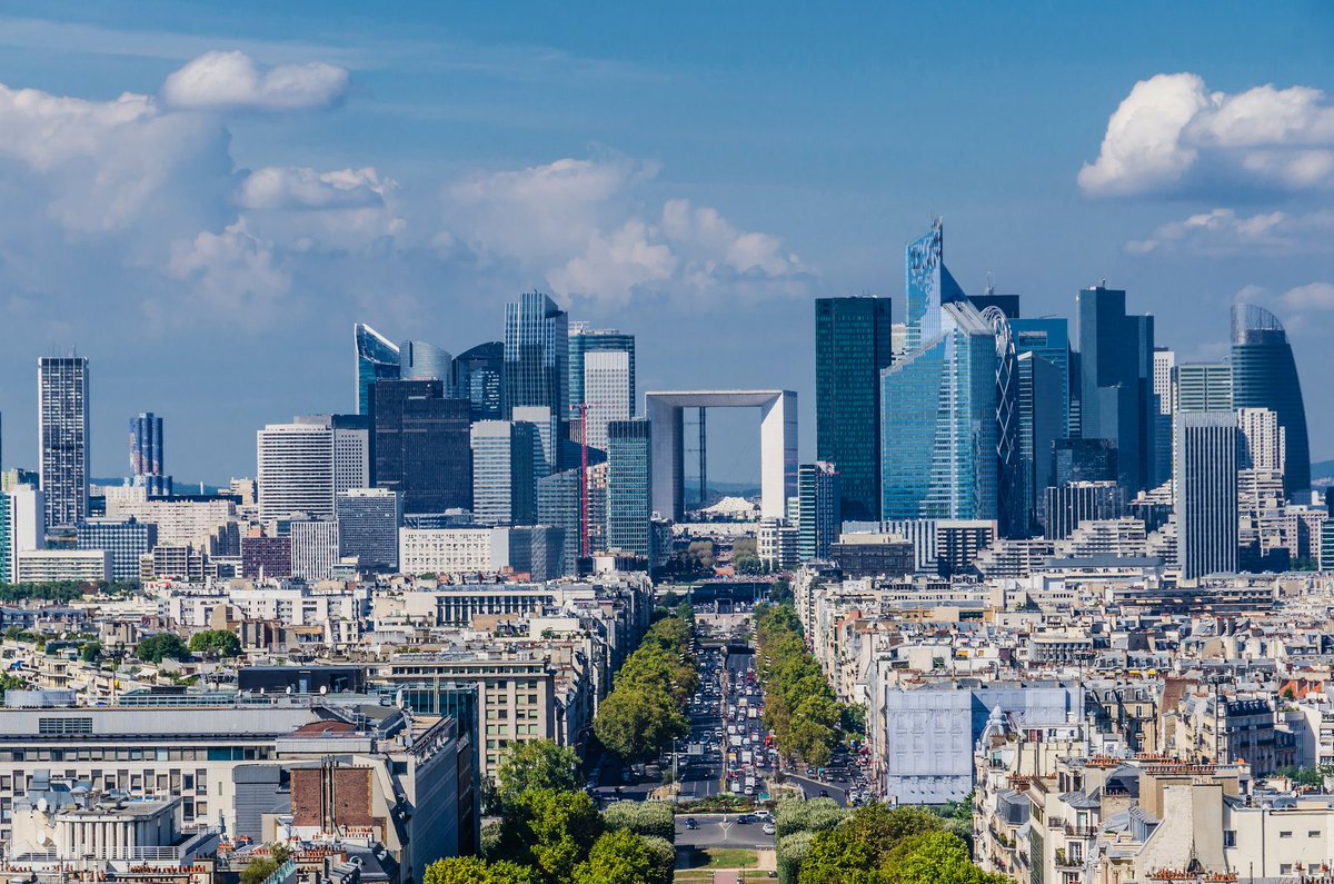 NCT_immo's tweet photo. [#immobilier #bureaux] La Défense : un quartier d'affaires en pleine expansion https://t.co/iddUu9C8RS https://t.co/e2KcuJoQRO
