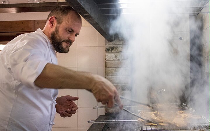identitagolose's tweet photo. Coraggio Marche.Lo chef @ERecanati e l'agenzia @MarvelADV lanciano un sito per raccontare i produttori in difficoltà https://t.co/H69CUJPrrN https://t.co/7AQuMbwvqx