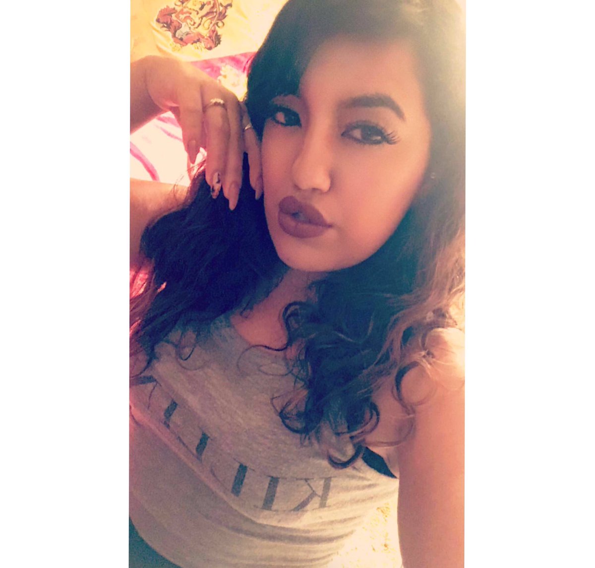Ayo_MsGomez's tweet photo. Diamonds really diamonds
And I'm shining bright 'cause I'm really grinding
They ask me if I'm real
I say is you serious?
-Kevin Gates 🔥✨😍💯 https://t.co/xuXlTixzvW