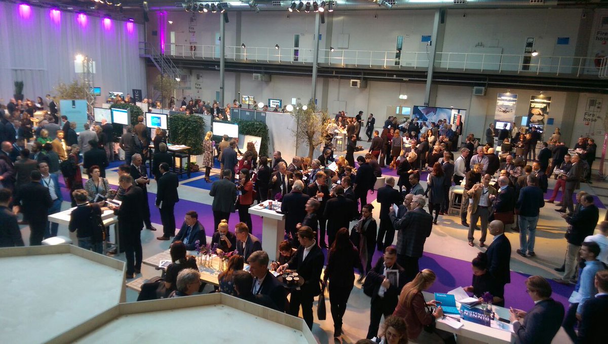 Start of the Innovation Congres <a href="/minv_j/">ministerieJenV</a> #thehague #triplehelix #satellite #future thehaguesecuritydelta.com/events/event/1…