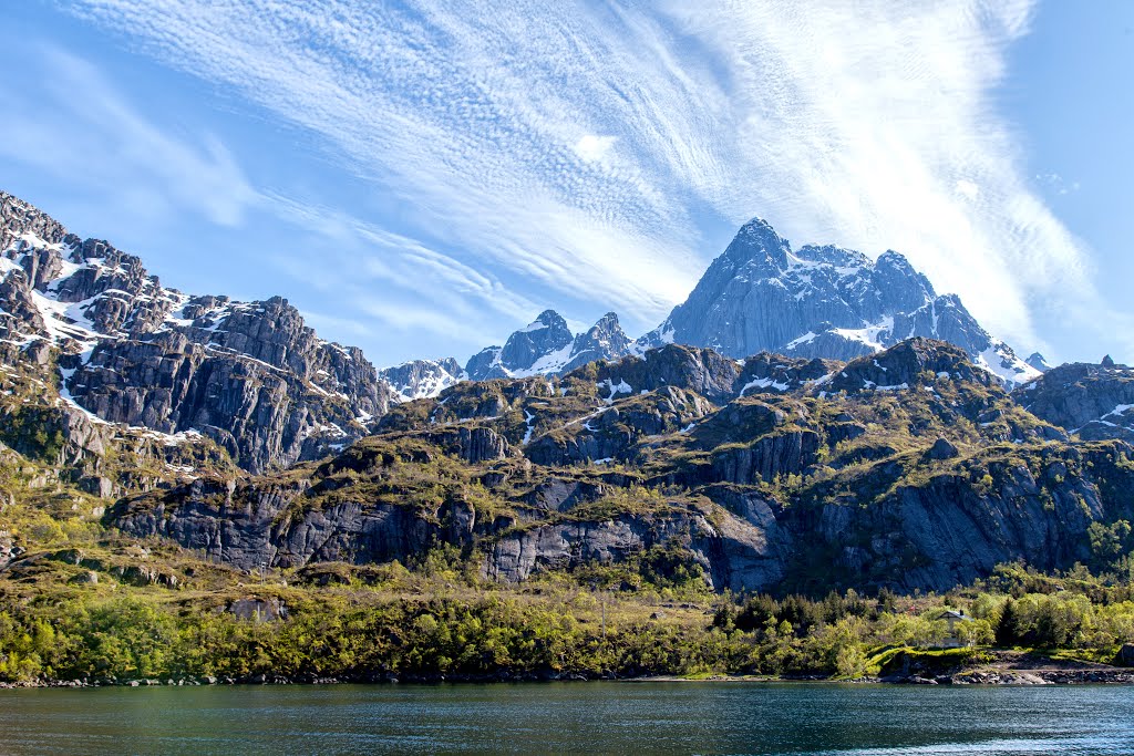 shirlero's tweet photo. Trollfjorden. Lofoten, Noruega #photography https://t.co/gYY0XdsYJL