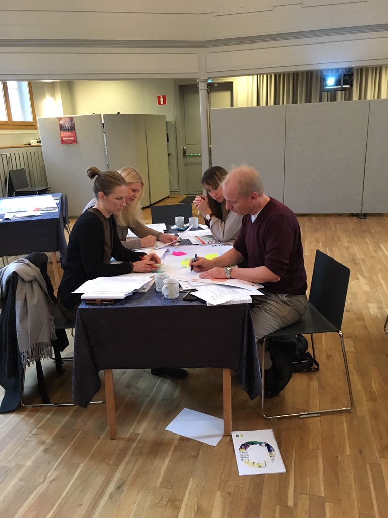 EricaBengtsson's tweet photo. Idag hjälper vi Brunnshög-projektet att testa på Citylab Action! Härligt engagemang i Skåne! #citylab #hallbarstad https://t.co/fEtvNwA0XF