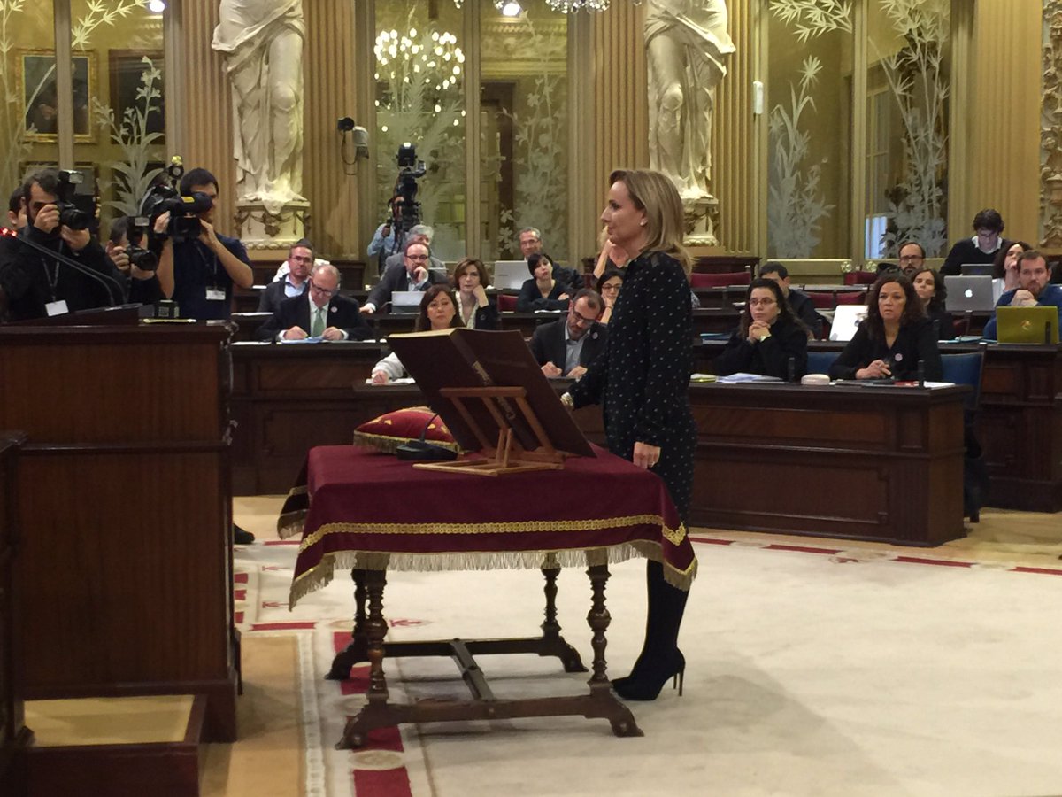 Cabrer jura su cargo como nueva diputada del PP