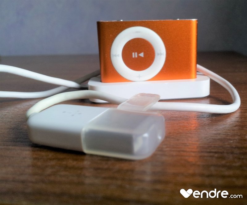 vendrepointcom's tweet photo. Retrouvez cet #Ipod shuffle à seulement 24€ ici >>> https://t.co/ektSGdaqWo https://t.co/6A0K4ZGIko
