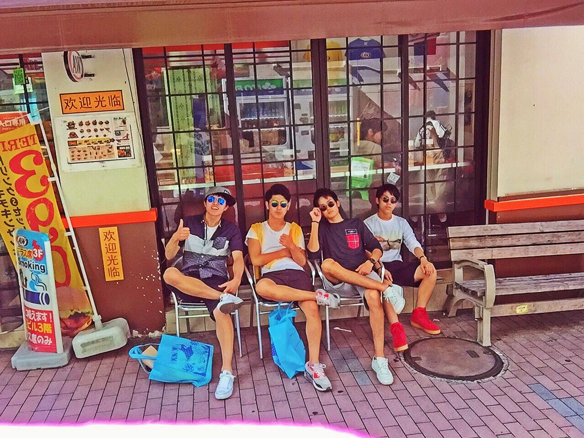 ramu9101's tweet photo. 国際通り楽しかった〜🍔
今から三味線🎸 https://t.co/F01Z3zAVPV