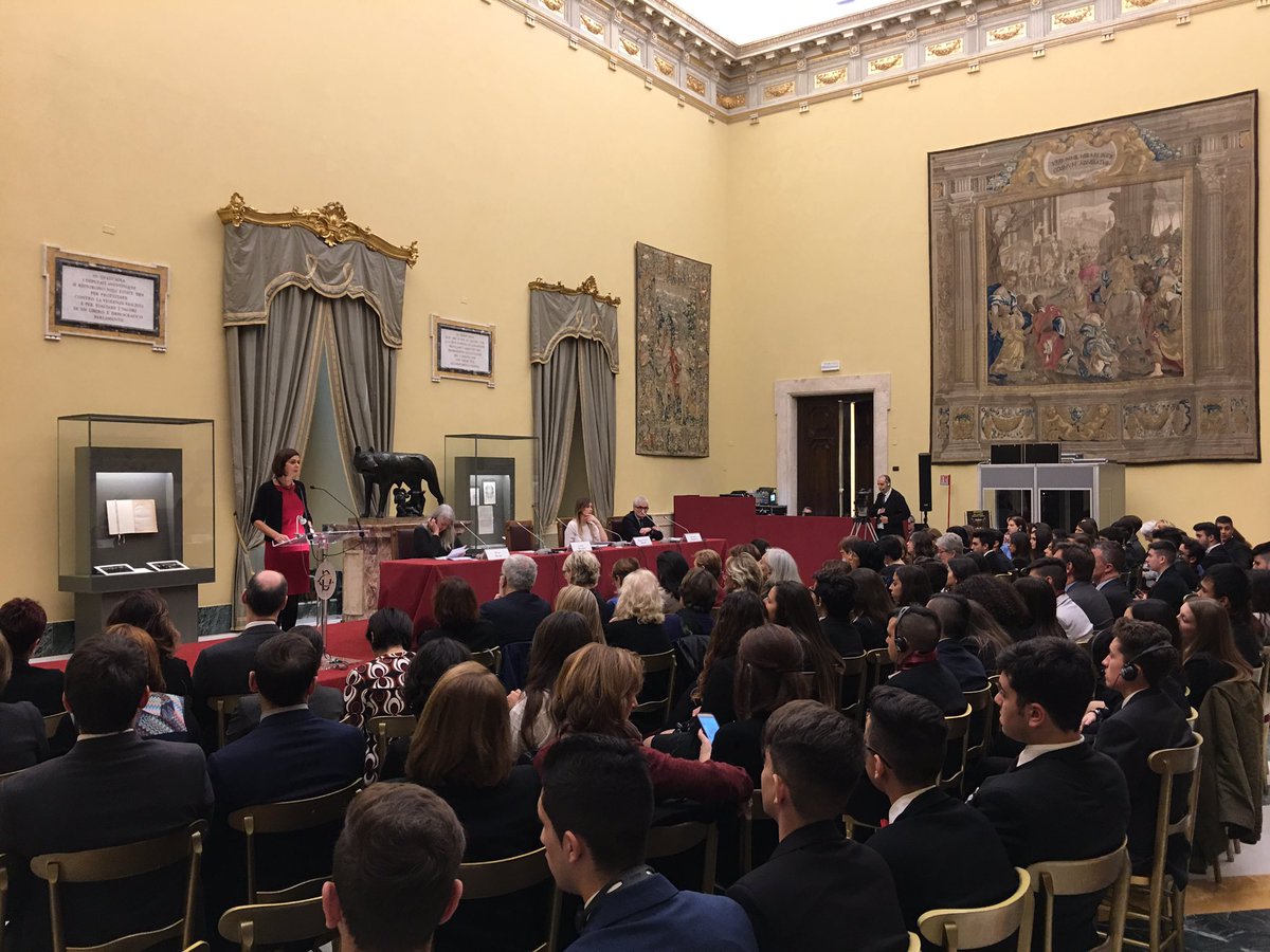 lauraboldrini's tweet photo. Violenza contro #donne non riguarda solo piano fisico. C'è anche #violenza verbale sui social che si avvale del vile scudo dell'anonimato(s) https://t.co/NBSwCeOOWN