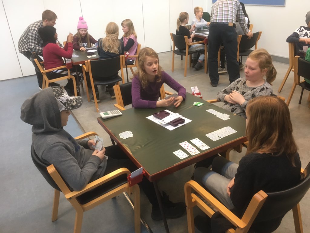 Dansk Skolebridge tweet media