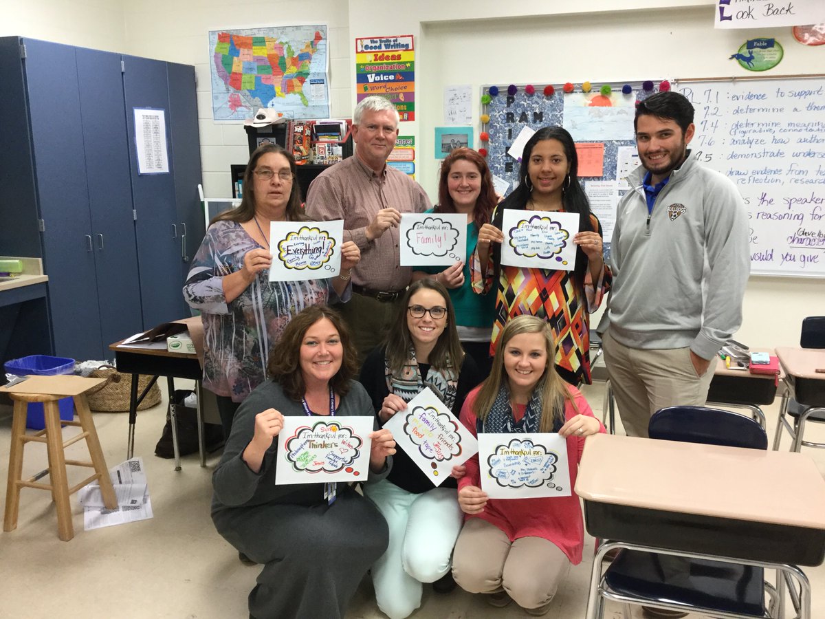 SamanthaHaislip's tweet photo. 7th grade teachers are thankful at @GreeneCoMiddle! #happythanksgiving @GreeneCoSchools https://t.co/XjTXUUnlvO