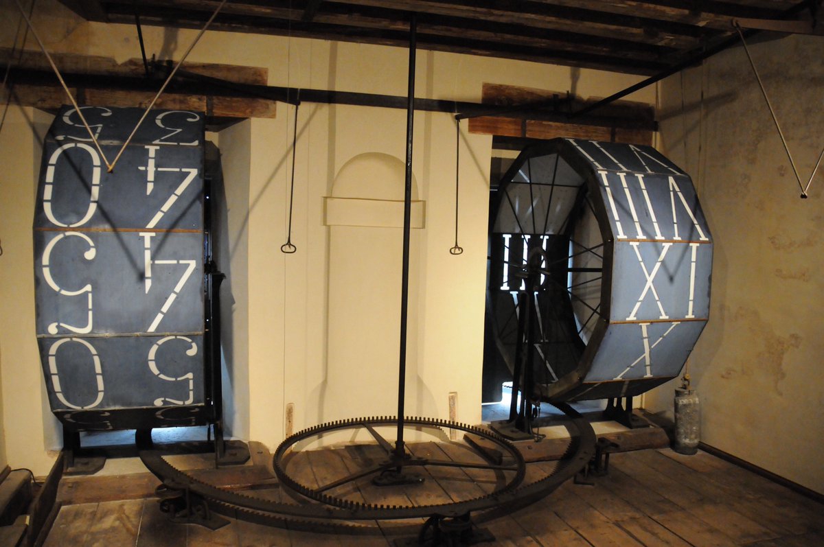 therewillbebond's tweet image. Over on the blog now, an exclusive look from behind the James Bond Clock Tower from Moonraker #RogerMoore #JamesBond humanresearch.xyz/films/things-t…