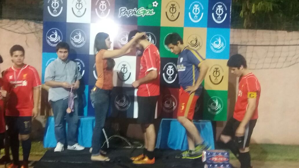 deportesCTN's tweet photo. El equipo de @monai_fc recibiendo sus medallas por el logro obtenido: #TercerPuesto ¡Felicitaciones muchachos! https://t.co/sqMLmQD100