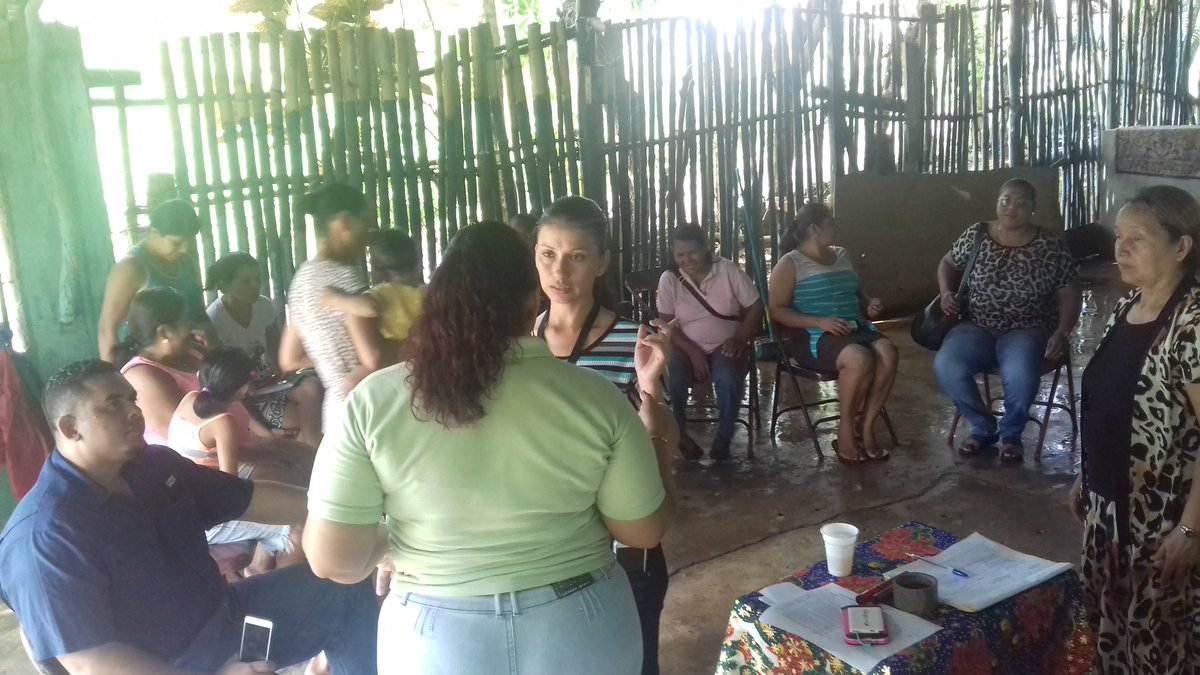 MidesLaChorrera's tweet photo. El prog. ODSS aplica taller de Diagnostico Participativo a miembros del Comité de Convivencia Pacifica. @AlcibiadesVV @YbYanett @SERTVPANAMA https://t.co/TYWu17bqdX