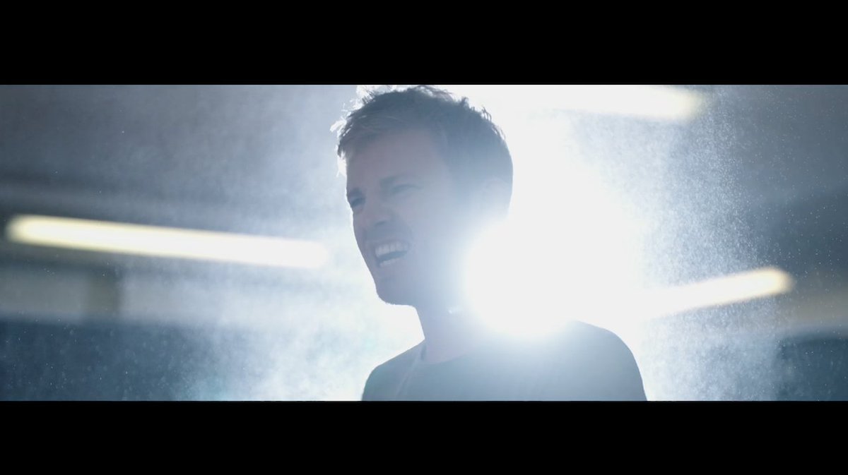 There’s a hunger in all of us. #NeverGiveUp #PoweredByPETRONAS #PETRONAS
youtu.be/mgcjrw69I54