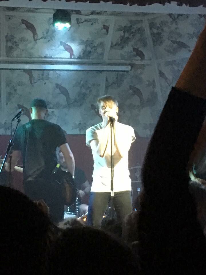 HopefulOlzanski's tweet photo. @HopefulOlzanski 7. 24/05/16 First time seeing As it is/ meeting With Con 💫 https://t.co/pGSG9U1KdV