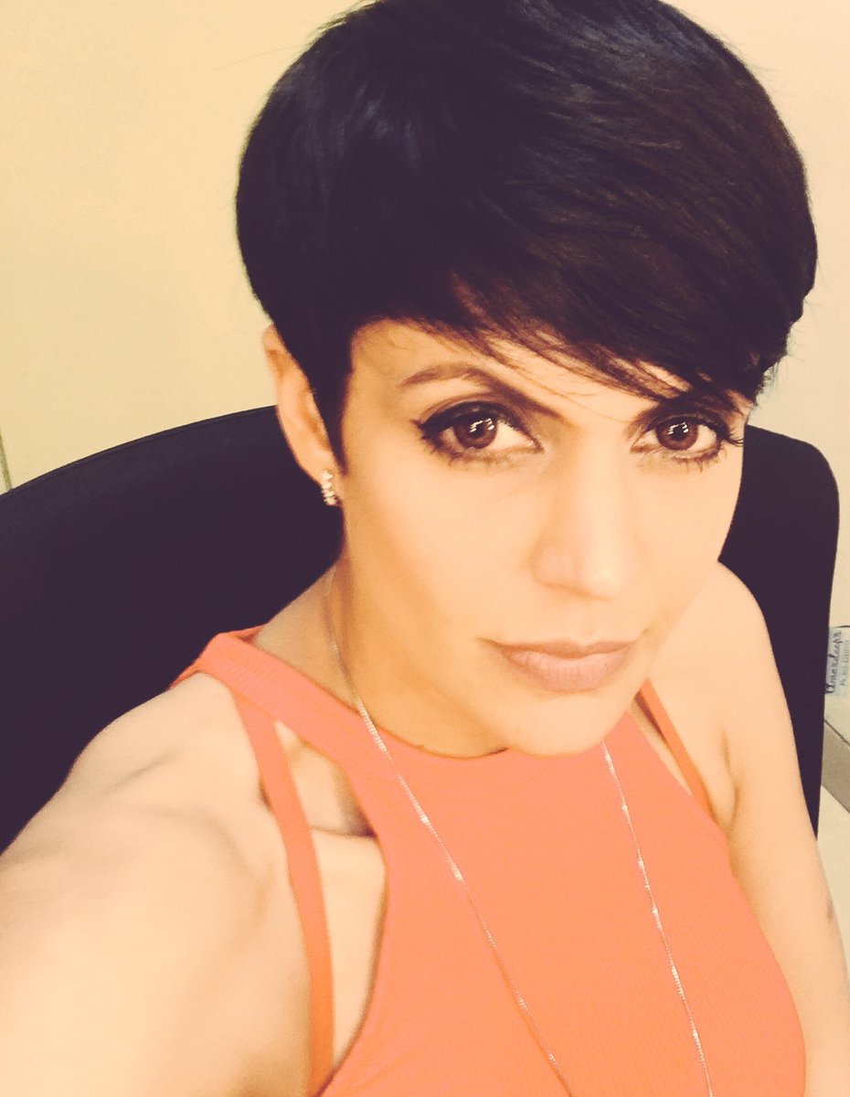 mandybedi's tweet photo. #TwitterRoom time https://t.co/hQRdt6IyuM