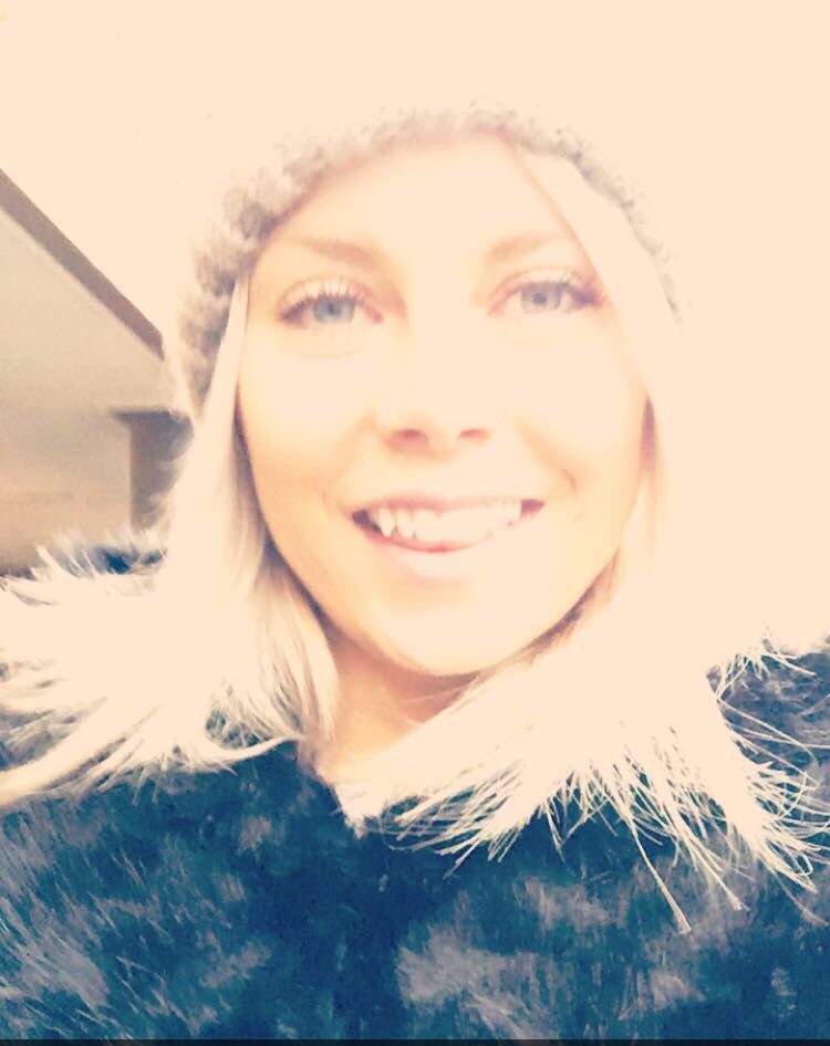 Ninni01's tweet photo. Happy me when I found out that I pass the APV exam🙌 #apv #aaltoee #sijoitustutkinto #passed https://t.co/CPwQ0906u4