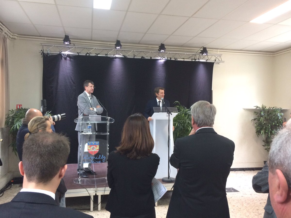 PaulLEMATT's tweet image. La 1 ère pierre du poste de Romilly sur Seine marque le début des travaux de #électrificationparistroyes