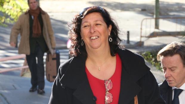 vecinosfuenla's tweet photo. La actual teniente de alcalde de #Fuenlabrada, condenada por malversación https://t.co/E8munFHoWP #corrupcion #FelizMartes https://t.co/dnK2yy78kh