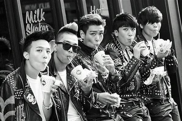 bakanano__'s tweet photo. #twitter上にいるBIGBANGぺん全員と繋がるのが密かな夢だったりするのでとりあえずこれを見たBBペンさんはrtもしくはフォローしていただけると全力でフォローしに行きます https://t.co/4UDCk3mUd0