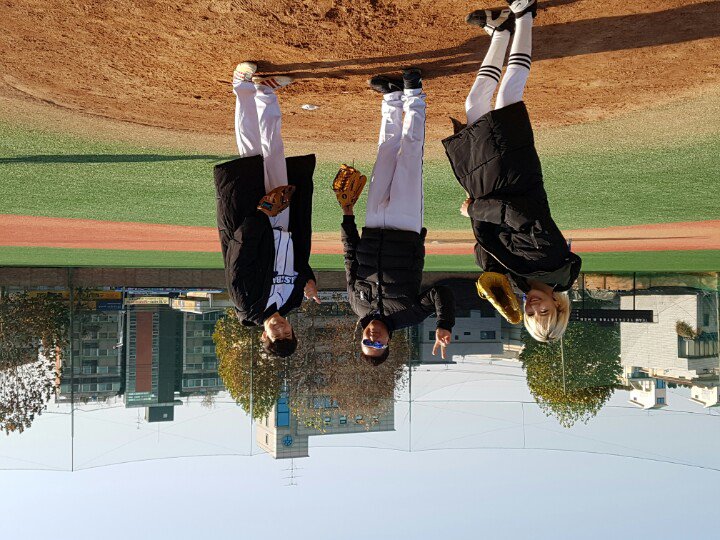 Feelcoach33's tweet photo. 이끌어주신
양정욱피디.이정미작가께도
감사인사 드립니다.
추운날씨 감기 조심들 하세요~~^^
   -feelcoach- (5/5) https://t.co/cGxmLxhvTs