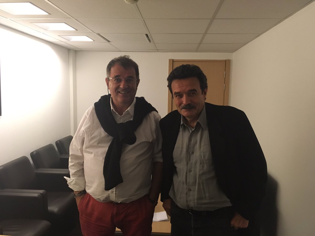 mayameddeb's tweet image. Une approche différente mais la volonté de dévoiler la vérité Pascal Rostain-Edwy Plenel#Journee Education aux Médias