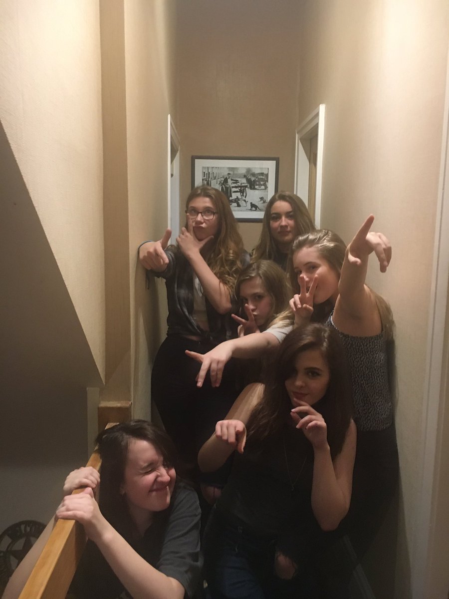 HopefulOlzanski's tweet photo. @HopefulOlzanski 21 4/11/16 Jenna's party 🎉 https://t.co/ukXQ3d3YLK