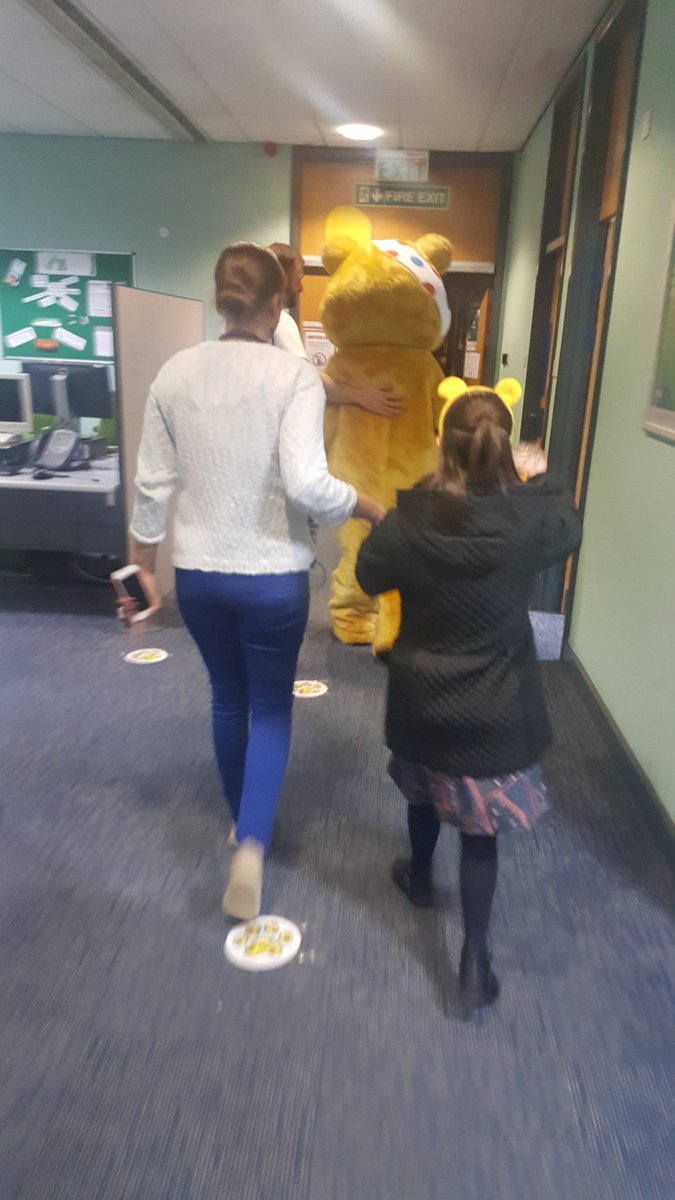 TeamTegan1's tweet photo. Helping at #lloydscallcentre on Friday for #childreninneed #cin2016 !! https://t.co/2L4QARi5Im