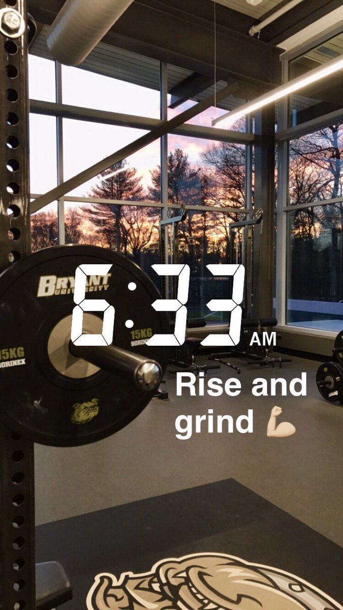 The grind doesn't stop just because it's Thanksgiving week! Grateful for this beautiful facility and the beautiful day 😍🌅