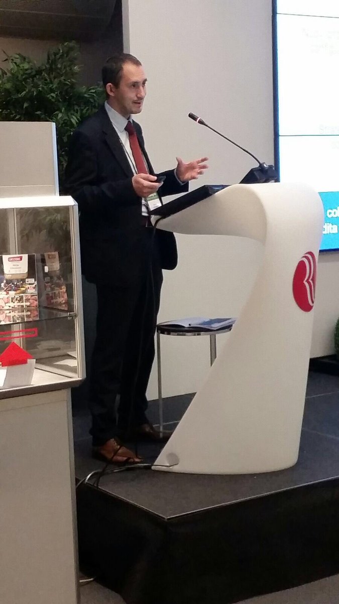 soiel_it's tweet photo. #PrintingMI L'Innovazione Tecnologica tra Economia & Sostenibilità con Flavio Attramini @EpsonItalia https://t.co/hXpIbWYKyU