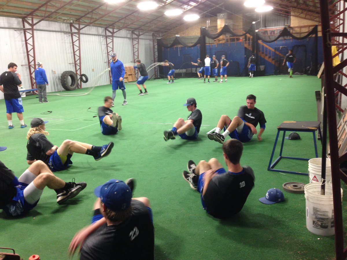 BUPilotsBB's tweet photo. Early AM workout!
#totalbuyin #bringonspringtime
#PilotPride https://t.co/3UnRFGsCbh