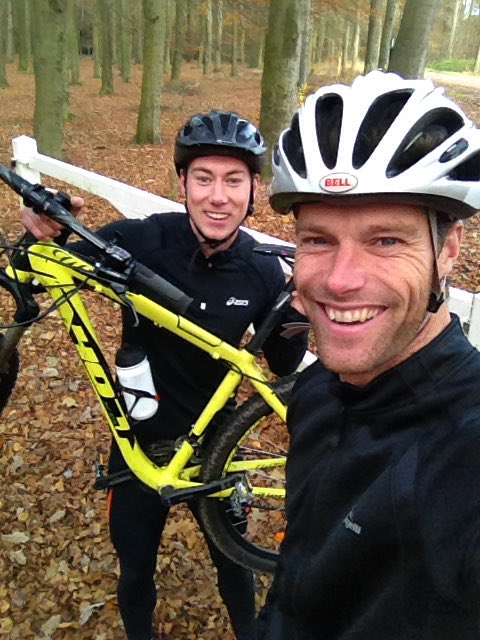 Alternatieve training voor <a href="/FerryvanDipten/">Ferry van Dipten</a> 
Voor mij dus even 1,5 uur tegen z'n rug aankijken 😅