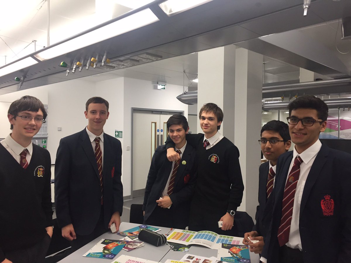 hldobbs's tweet photo. Our proud winners of @wlv_uni @wlv_outreach @RoySocChem #ChemNet chemistry of pizza quiz last Thursday @KEVICHB #chemistry #ChemistryWeek https://t.co/k7gLtYJDBM