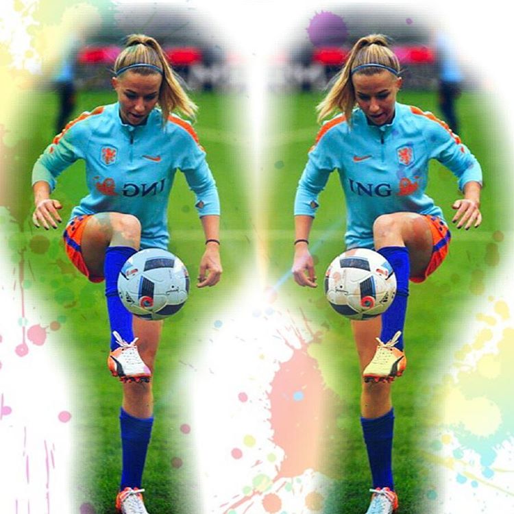 NicoleStrach's tweet photo. Foto von woso_life on instagram #jackiegroenen #diedieimmerlacht #gutebesserung #ffc #ffcfamily #ffcfans #habnochetwasfürdich https://t.co/cPx3fhfB8E