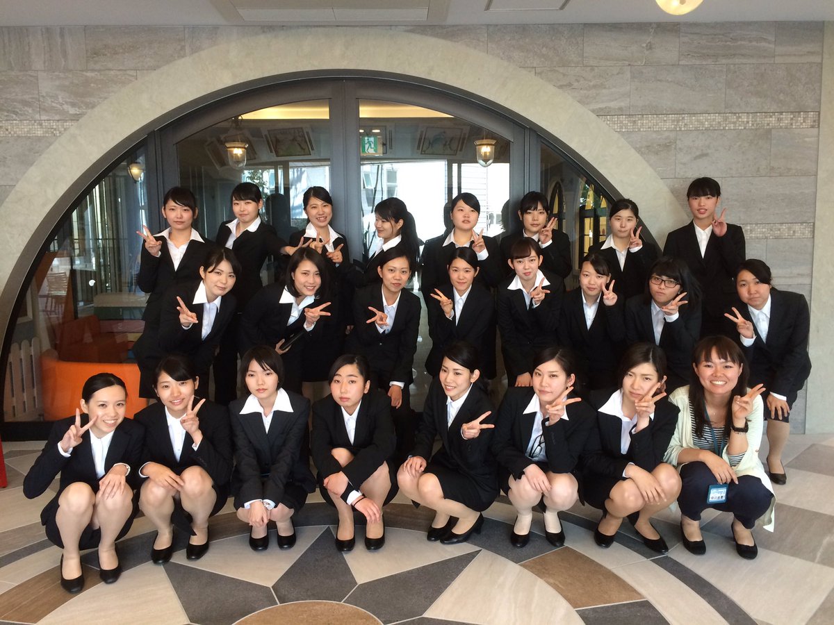 神戸元町医療秘書専門学校 今日は 一年生過程クラスの卒業アルバムの撮影でした٩ ๑ ᴗ ๑ ۶ あと少しで卒業 なんか 寂しいなぁー 担任の中川の願いとしては 全員揃って笑顔で卒業することです ๑ ᴗ 卒業 あと少し 心をひとつに 神戸元町医療秘書専門学校 今日は 一年生過程クラスの卒業アルバムの撮影でした٩ ๑ ᴗ ๑ ۶ あと少しで卒業 なんか 寂しいなぁー 担任の中川の願いとしては 全員揃って笑顔で卒業することです ๑ ᴗ 卒業 あと少し 心をひとつに